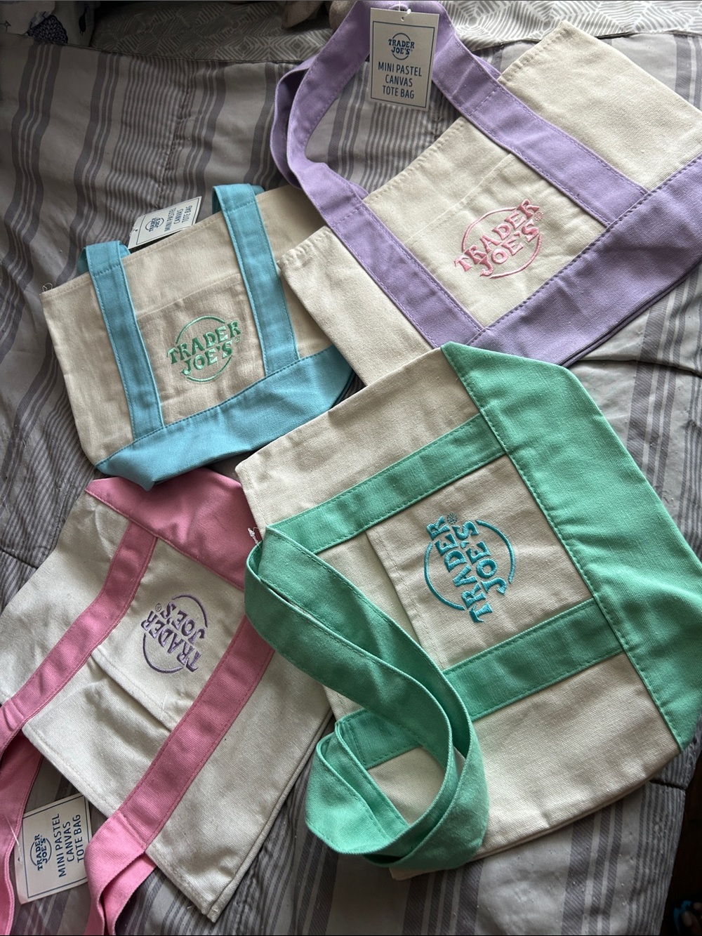 Trader Joe's Pastel Cotton Canvas 4 Mini-Tote Bags Mint Pink Blu Purple LIMITED